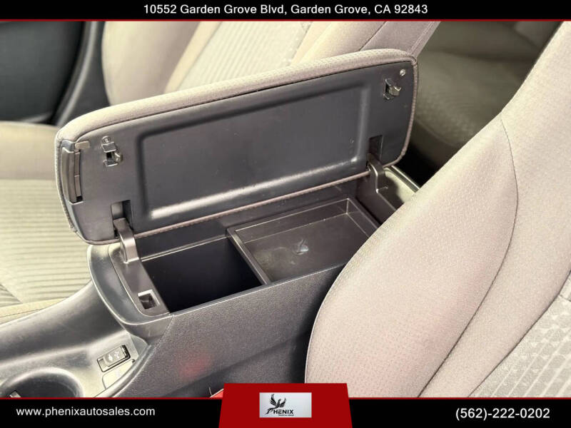 2016 Toyota Prius Two