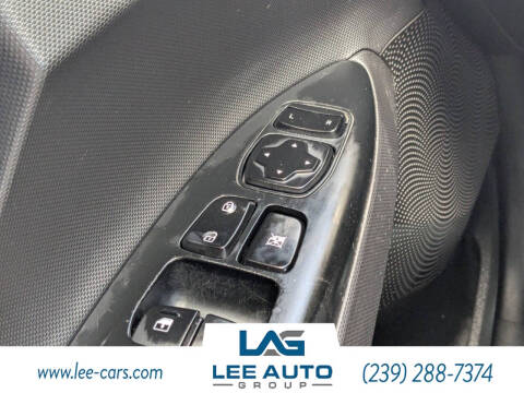 2019 Hyundai Veloster