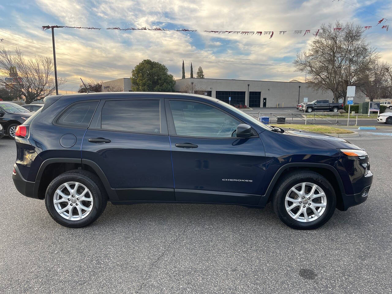 2015 Jeep Cherokee for sale at Super Auto Sales Modesto in Modesto, CA