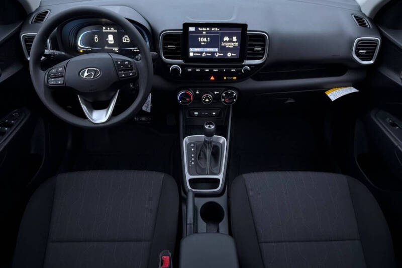 2026 Hyundai Venue SE