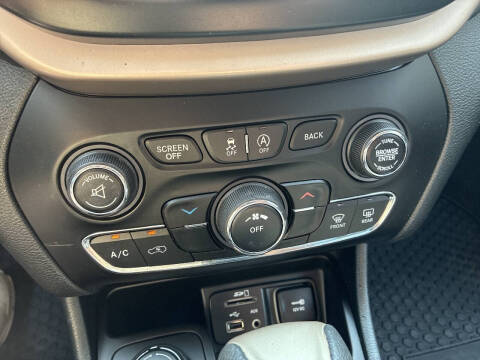 2017 Jeep Cherokee Latitude