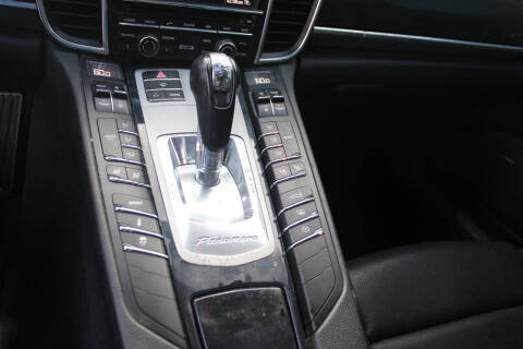 2013 Porsche Panamera 4