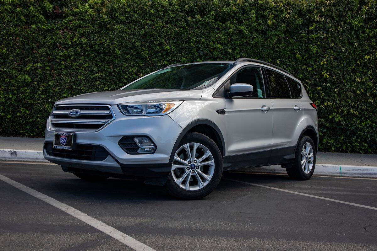 Silver 2018 Ford Escape SE SE 4dr SUV 1