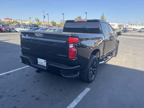 2022 Chevrolet Silverado 1500 Custom