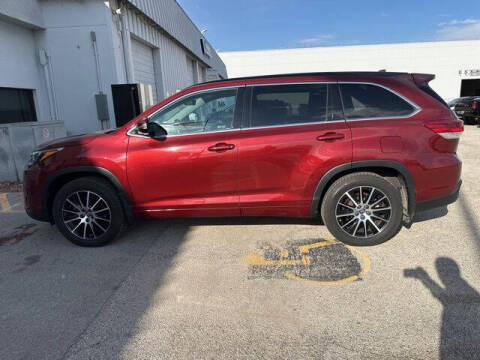 2017 Toyota Highlander SE