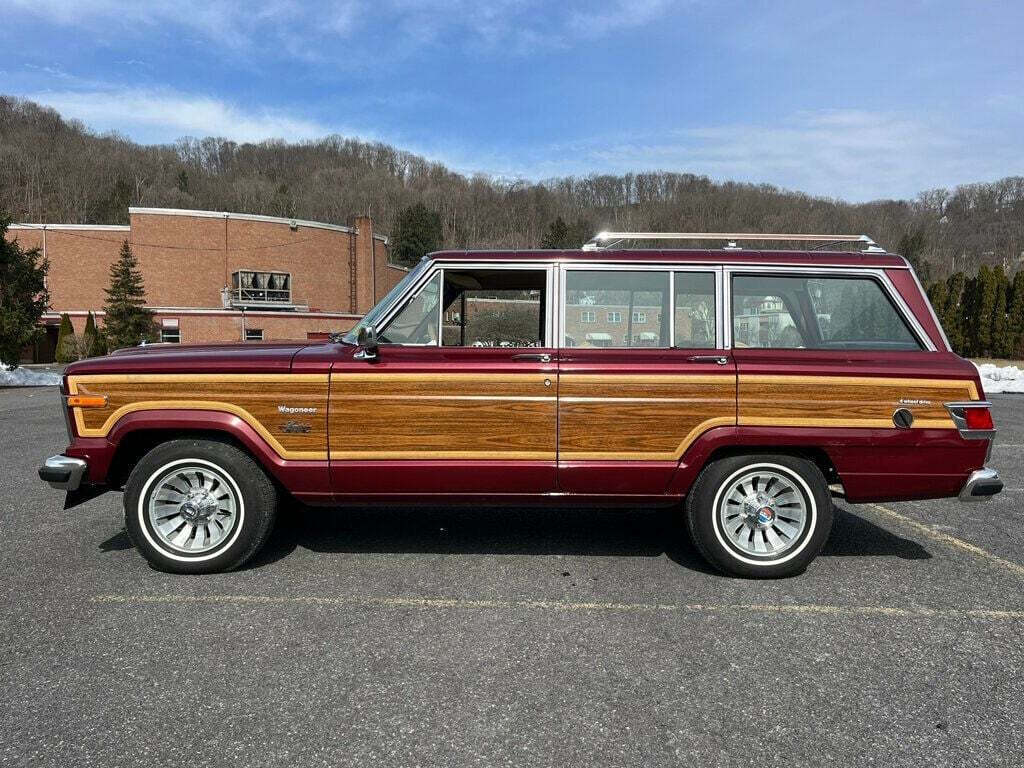 1981 Jeep Wagoneer 3