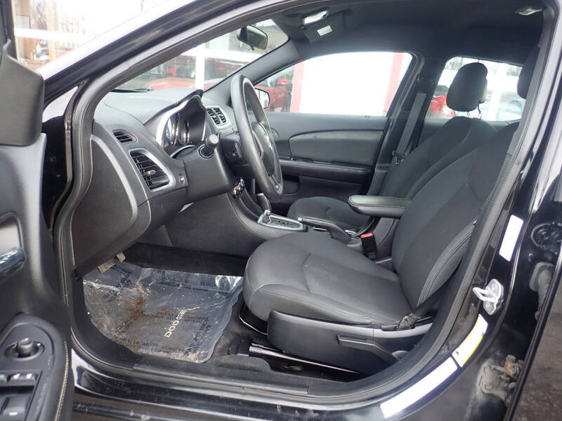 2013 Dodge Avenger SE