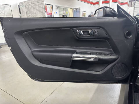 2016 Ford Mustang V6