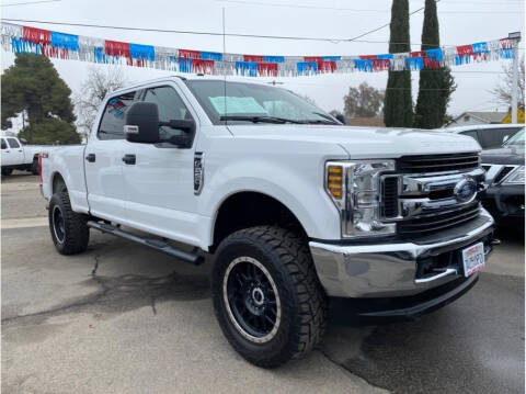 2018 Ford F-250 Super Duty for sale at Dealers Choice Inc in Farmersville CA