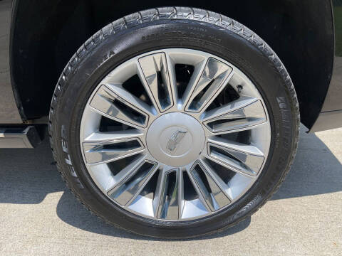 2017 Cadillac Escalade Platinum