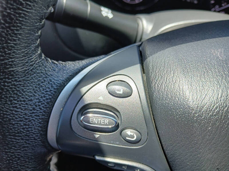 2013 Nissan Pathfinder Platinum