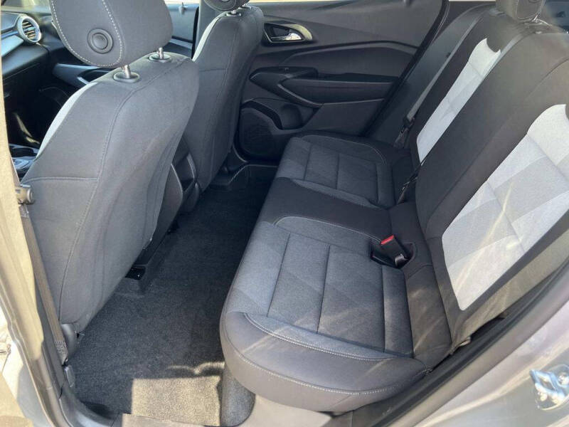 2025 Chevrolet Trax LS