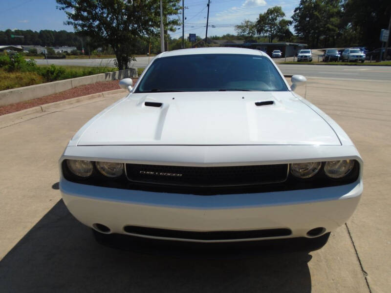 2012 Dodge Challenger SXT's photo