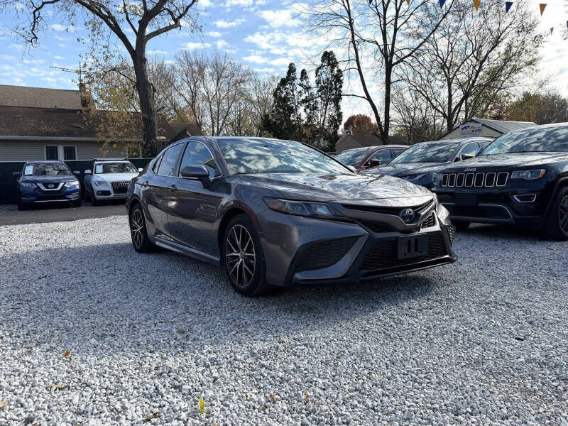 2023 Toyota Camry Hybrid SE