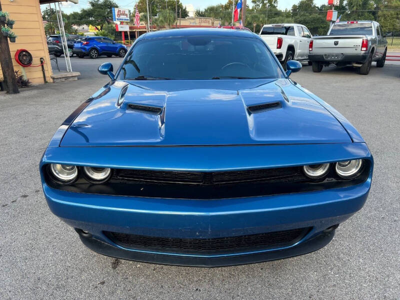 2021 Dodge Challenger SXT