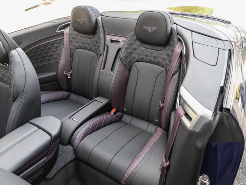 2023 Bentley Continental GTC V8