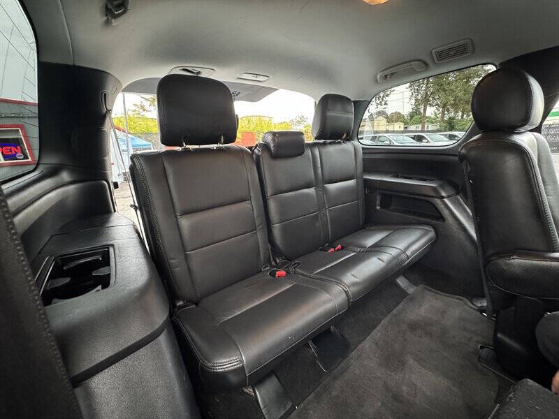 2013 Toyota Sequoia SR5