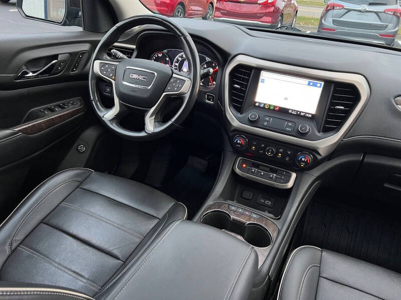 2021 GMC Acadia Denali