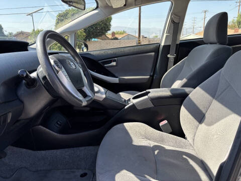 2014 Toyota Prius Plug-in Hybrid Advanced