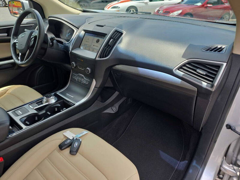 2019 Ford Edge SEL