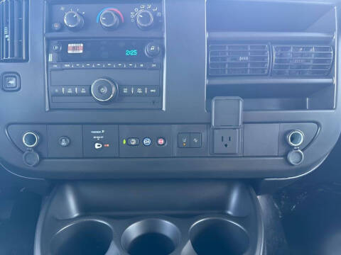 2026 Chevrolet Express LT 3500