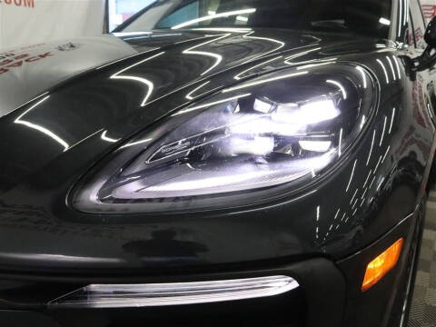 2022 Porsche Macan