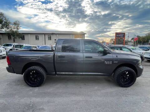 2017 RAM 1500 Express