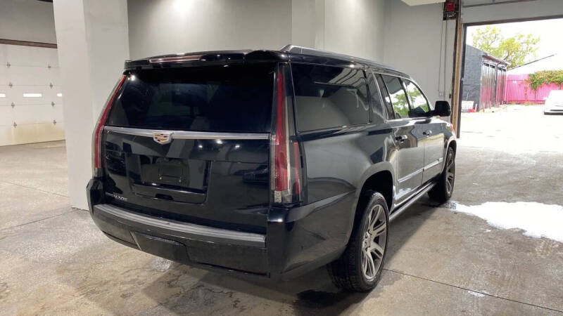 2017 Cadillac Escalade ESV Premium Luxury