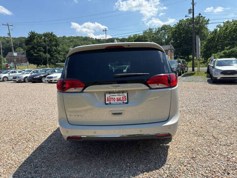 2017 Chrysler Pacifica Touring-L Plus