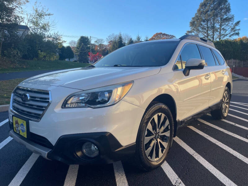 2016 Subaru Outback Limited's photo