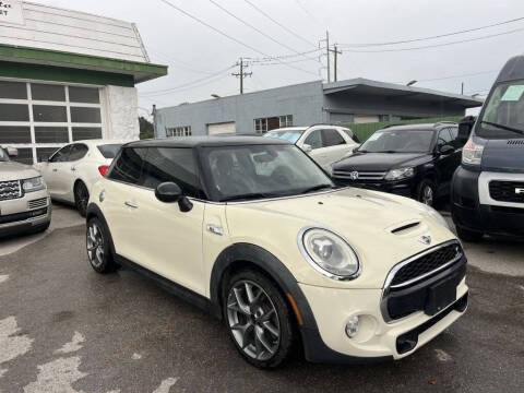 2016 MINI Hardtop 2 Door Cooper S