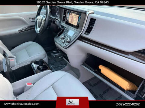 2015 Toyota Sienna