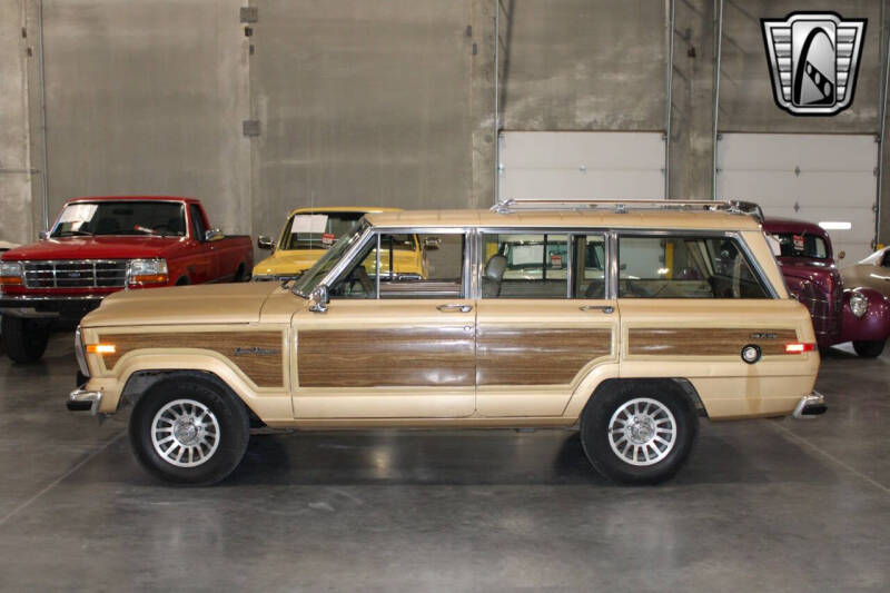 1987 Jeep Grand Wagoneer