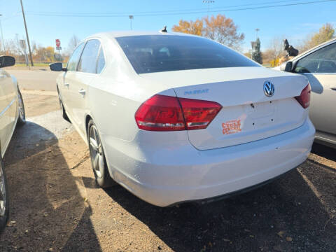 2014 Volkswagen Passat 1.8T Wolfsburg Edition