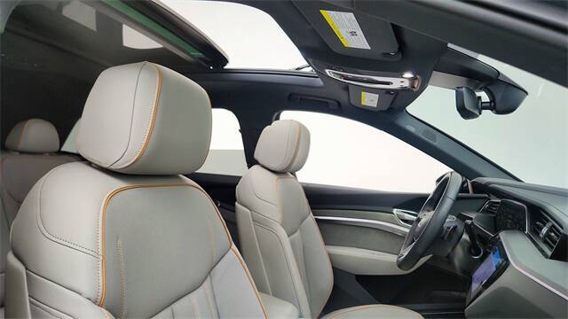 2024 Audi Q8 e-tron quattro Prestige