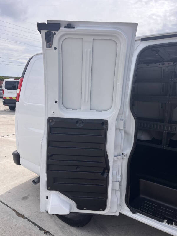 2020 Chevrolet Express 2500