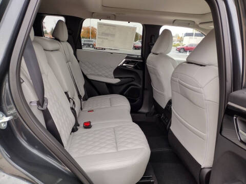 2025 Mitsubishi Outlander PHEV SEL