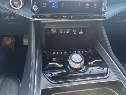 2022 Jeep Grand Wagoneer Series II