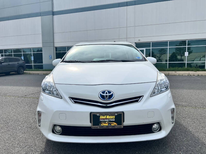 2012 Toyota Prius v Five