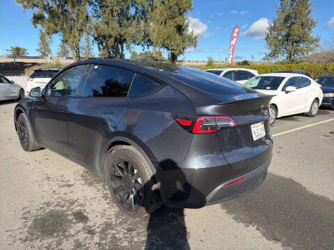 2024 Tesla Model Y Long Range