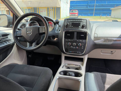 2016 Dodge Grand Caravan SXT Plus