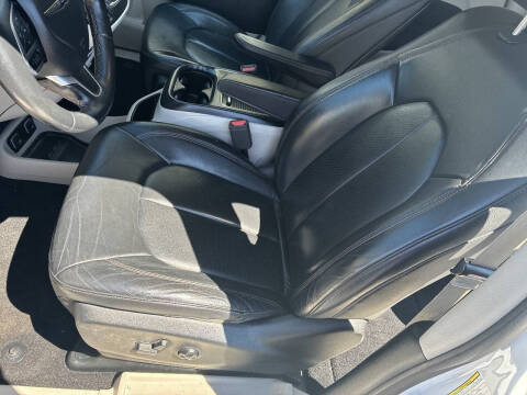 2018 Chrysler Pacifica Touring L Plus