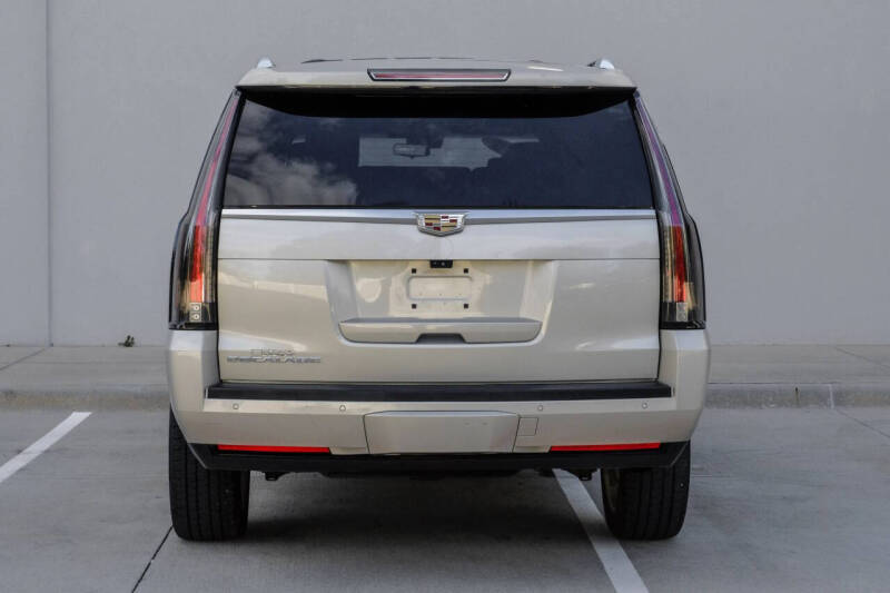 2017 Cadillac Escalade ESV Platinum