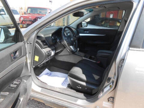 2010 Subaru Outback 2.5i Premium