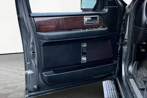 2017 Lincoln Navigator L Select