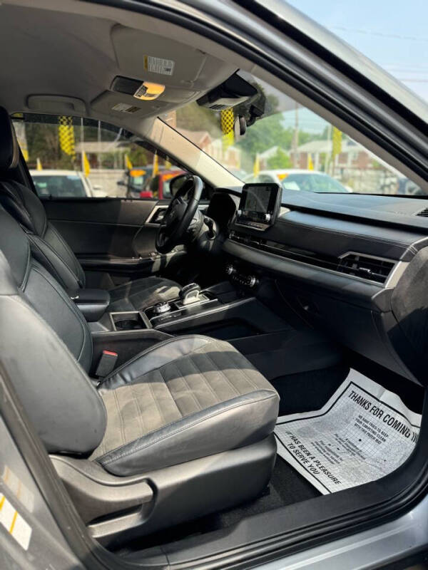 2022 Mitsubishi Outlander SE