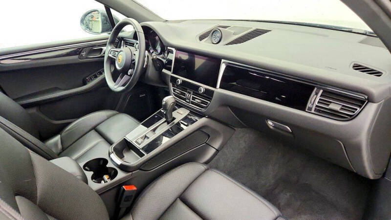 2024 Porsche Macan S
