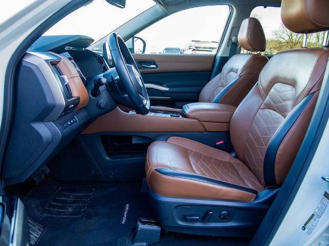 2023 Nissan Pathfinder Platinum