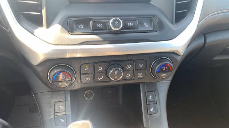 2019 GMC Acadia SLE-2