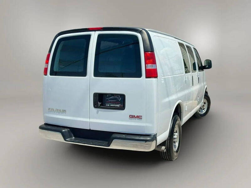 2023 GMC Savana 2500